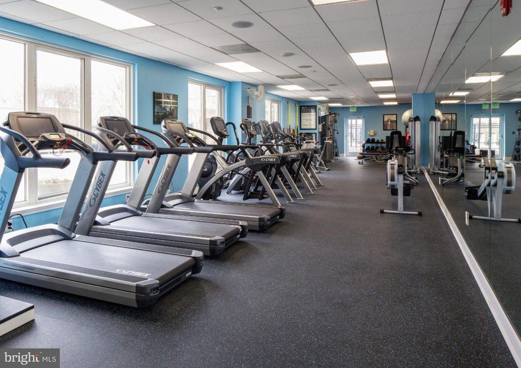 5 PARK PLACE Unit: 127