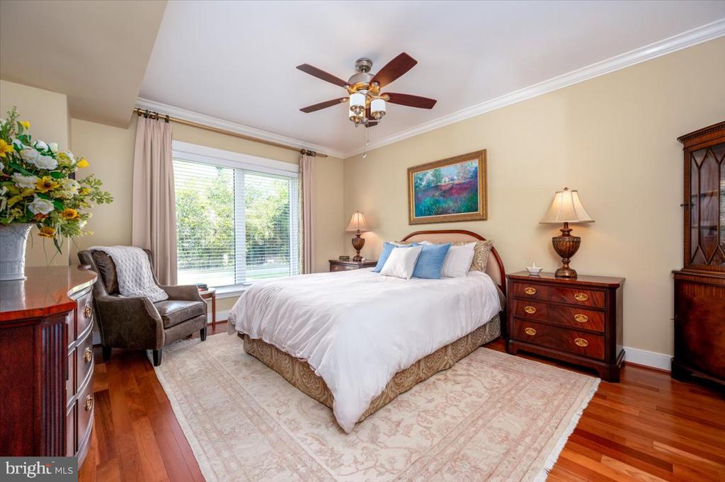 5 PARK PLACE Unit: 127