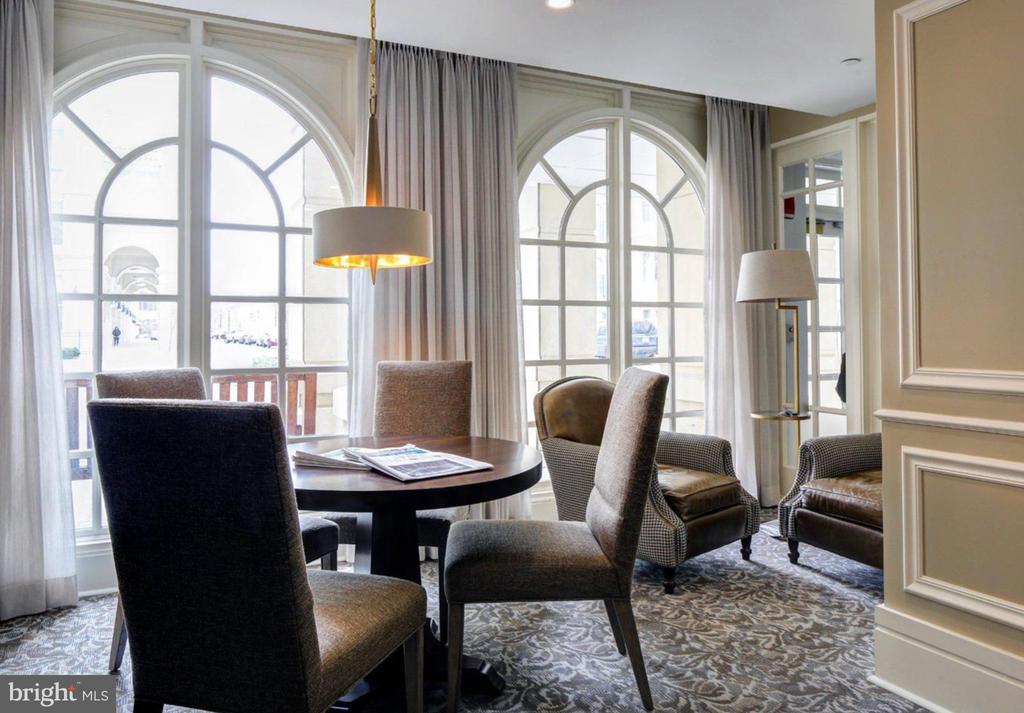 5 PARK PLACE Unit: 127
