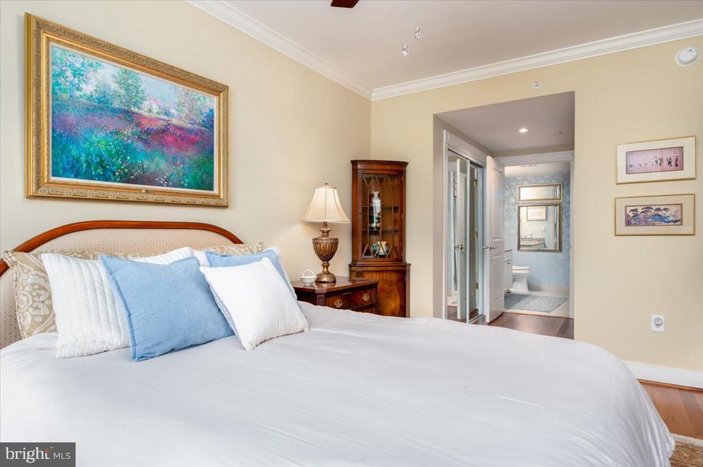 5 PARK PLACE Unit: 127