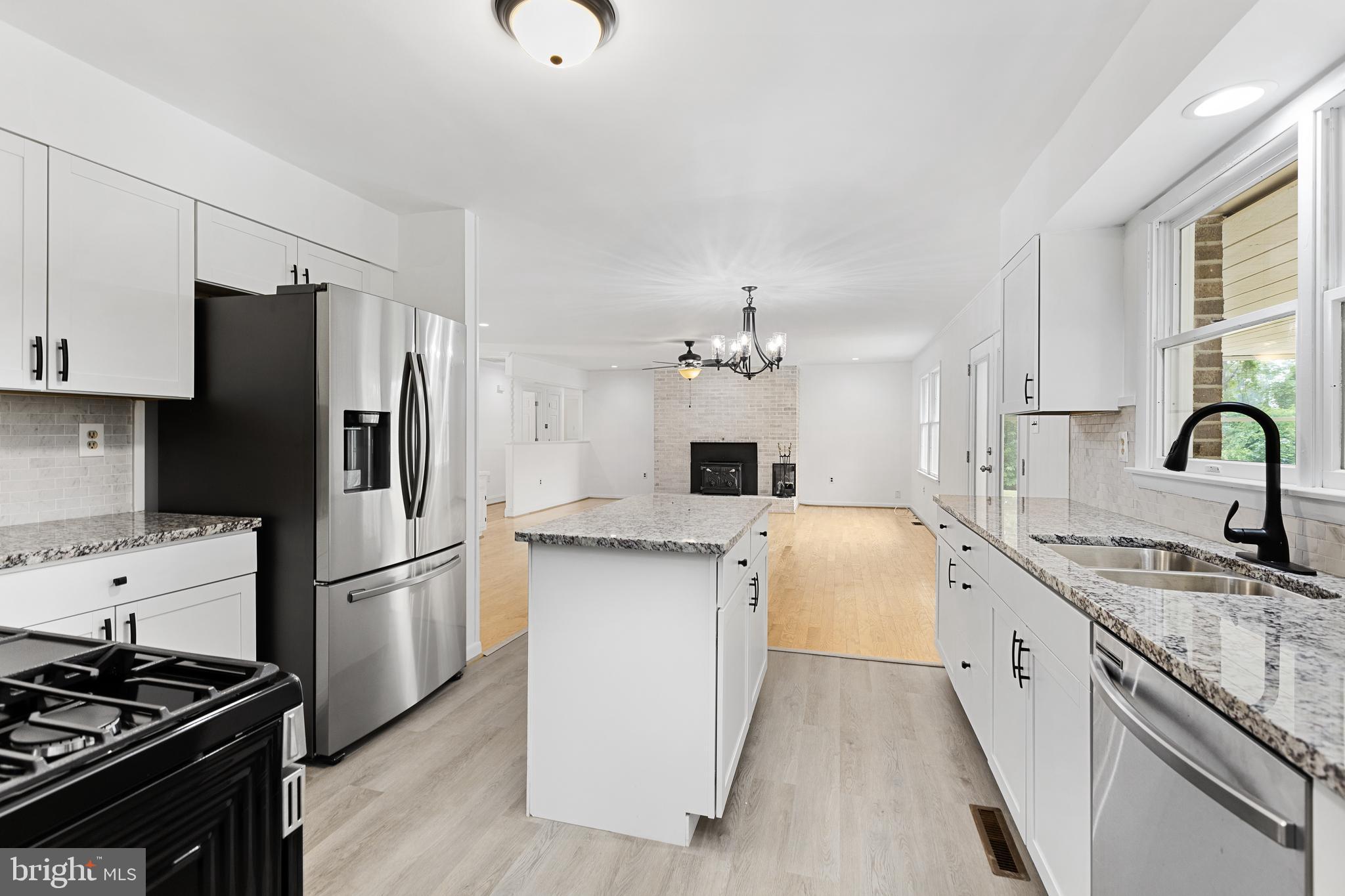5551 Wells Cove DRIVE