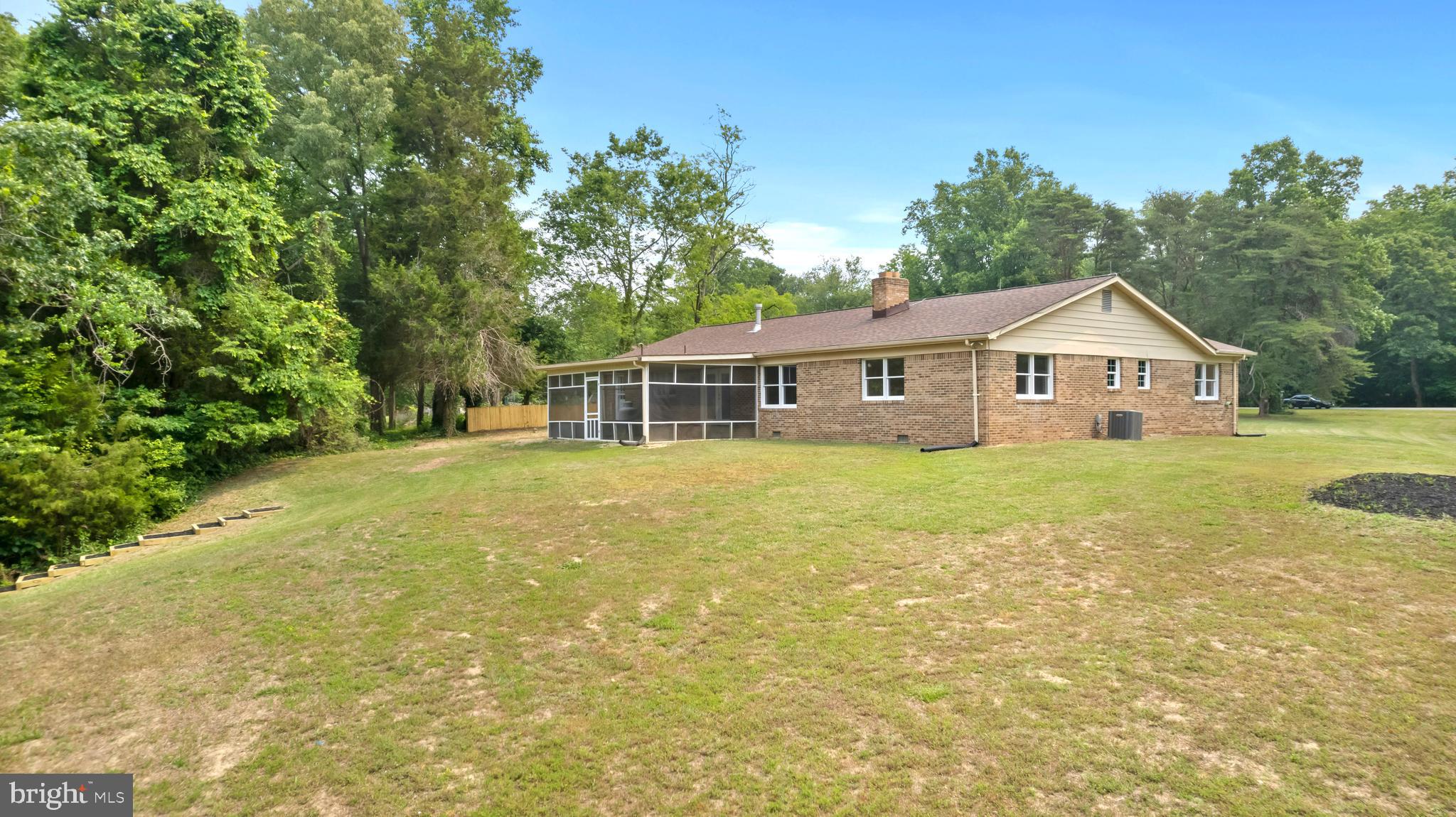 5551 Wells Cove DRIVE