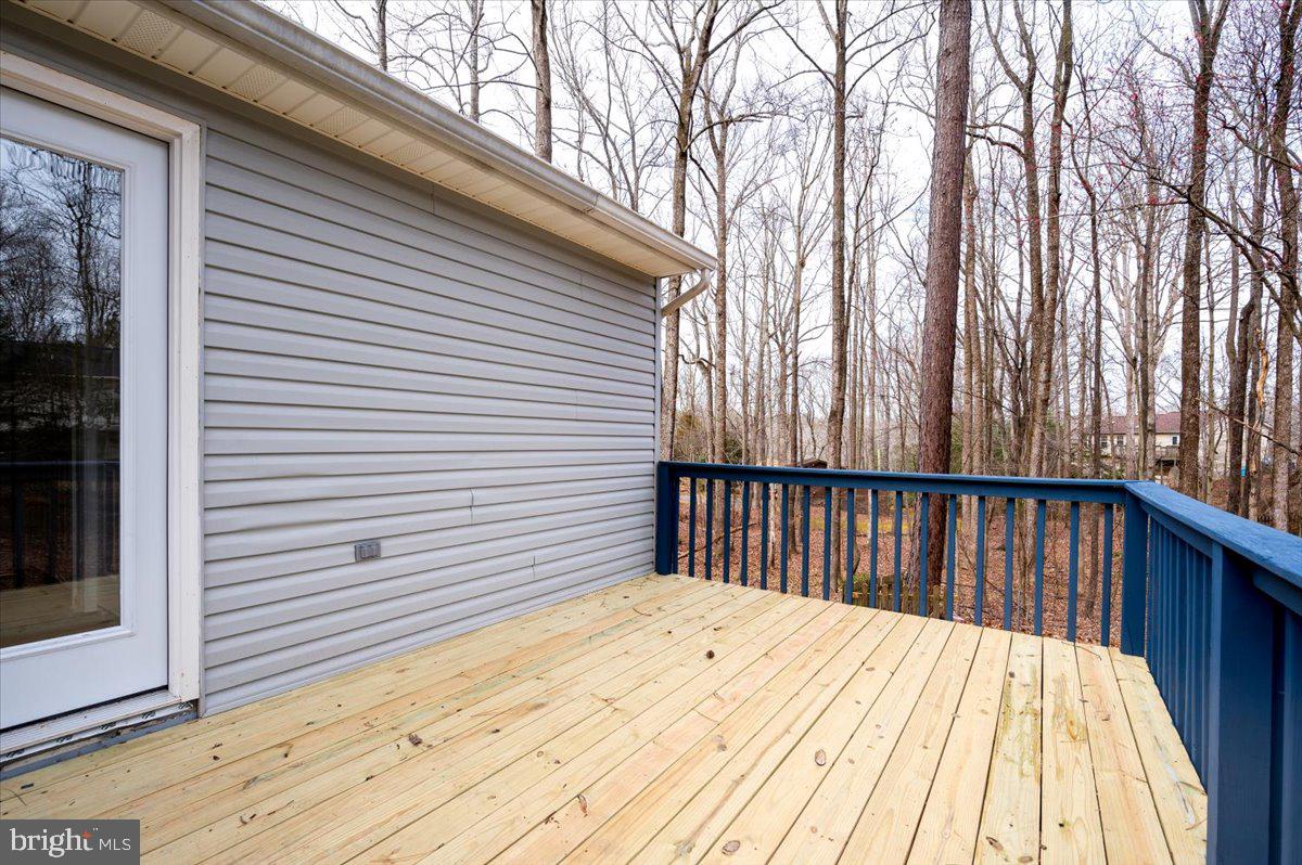 11528 Wolf Howl Ln