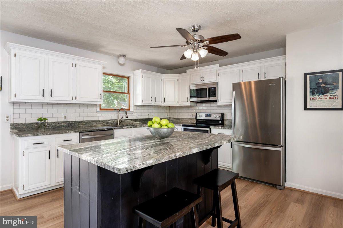 15500 Running Fox Cir