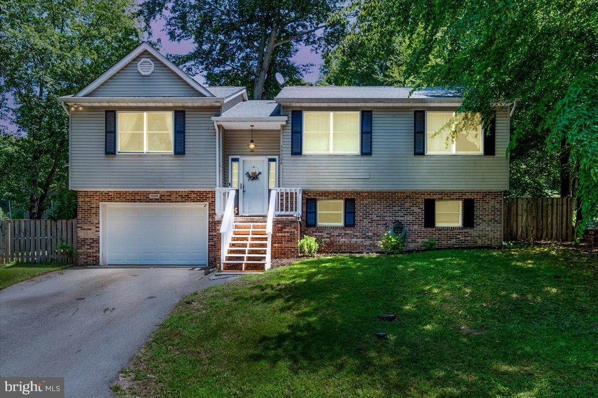 15500 Running Fox Cir