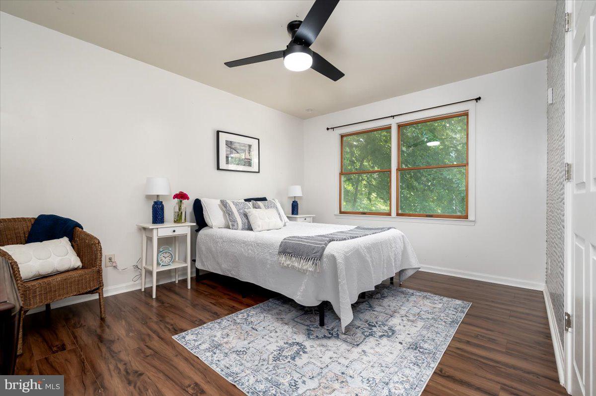 15500 Running Fox Cir