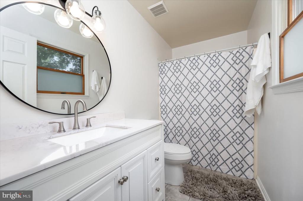 15500 Running Fox Cir