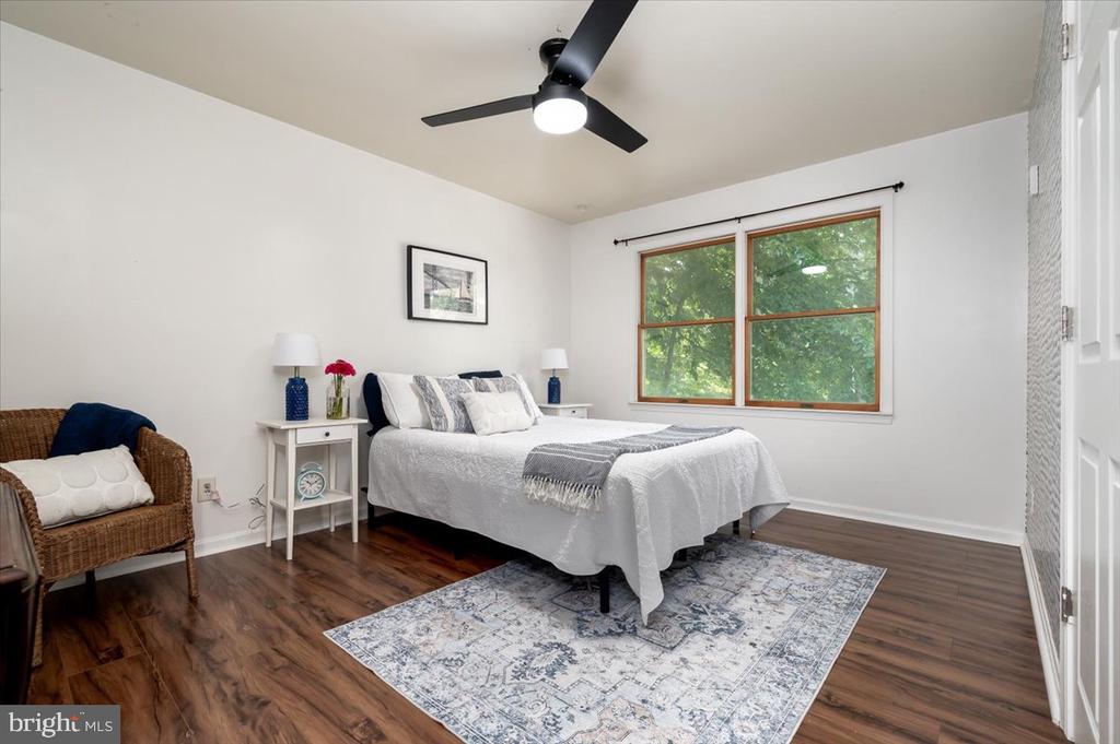 15500 Running Fox Cir