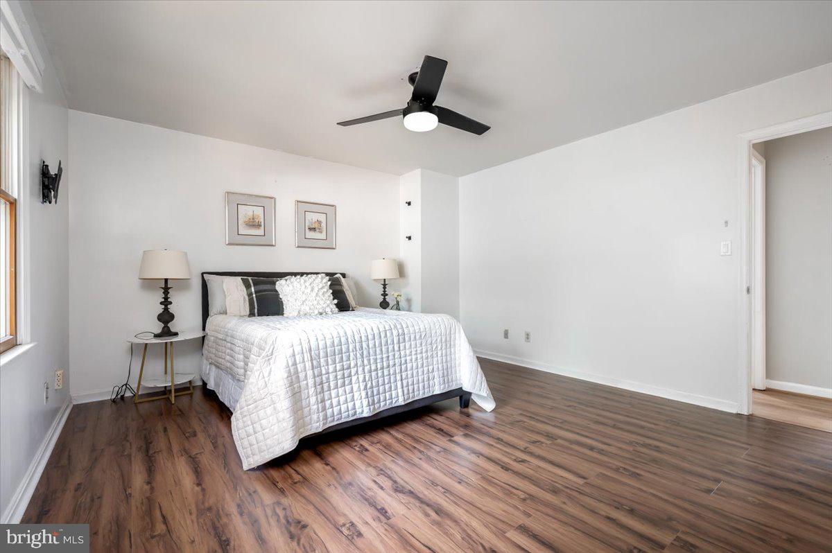 15500 Running Fox Cir