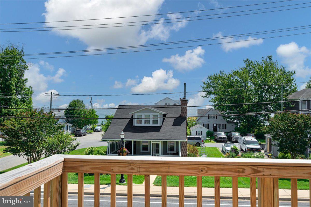8236 Bayside Rd