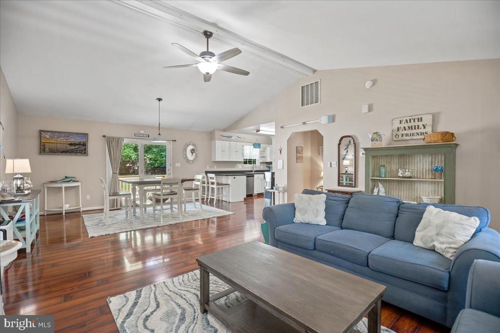460 DEER LANE