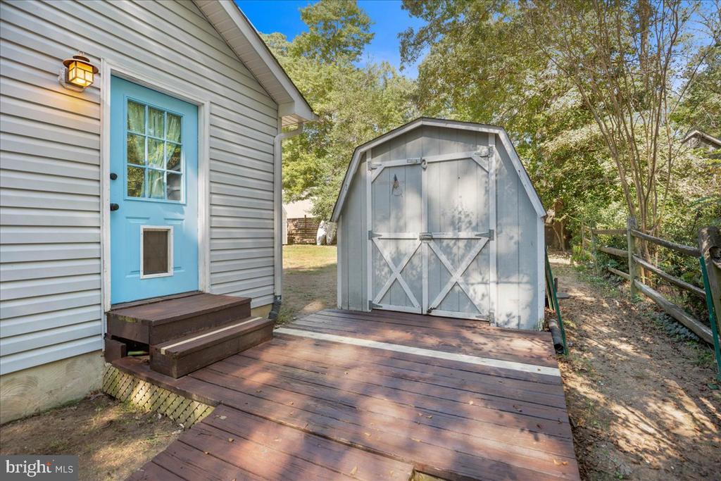 460 DEER LANE