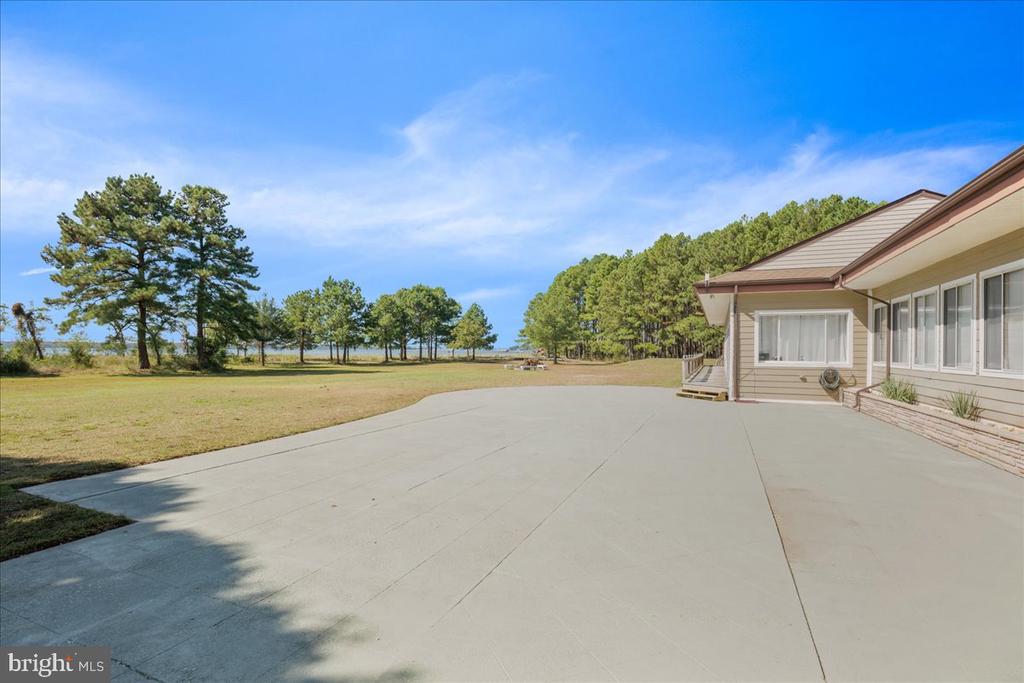 460 DEER LANE