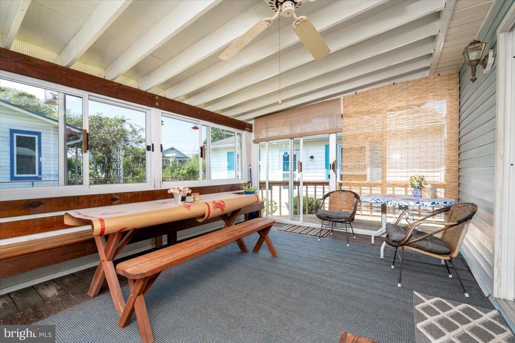8236 BAYSIDE ROAD