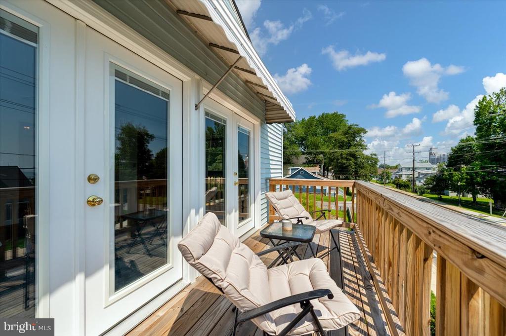 8236 BAYSIDE ROAD