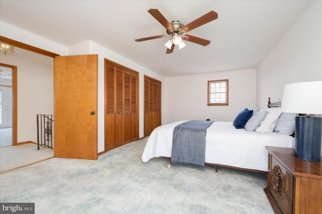 8236 BAYSIDE ROAD
