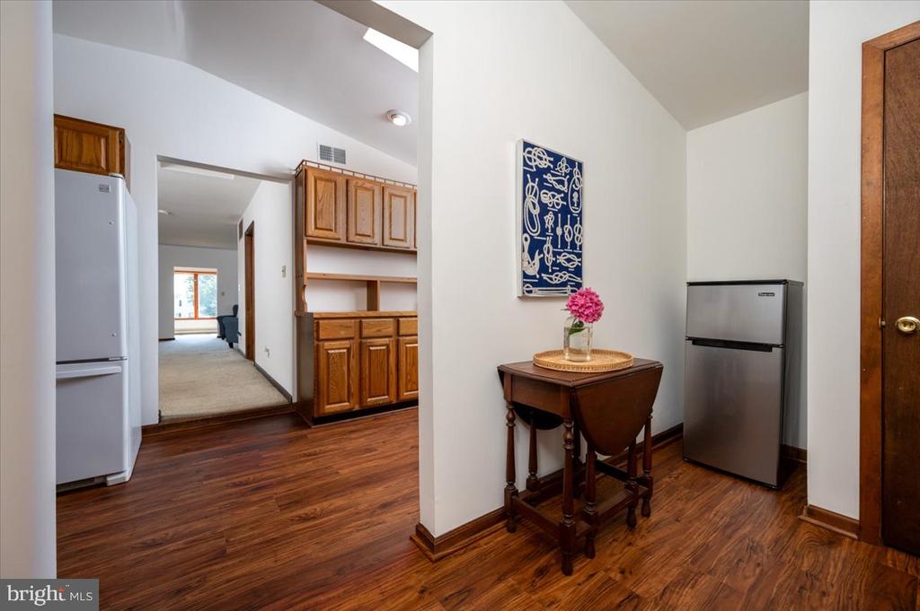8236 BAYSIDE ROAD
