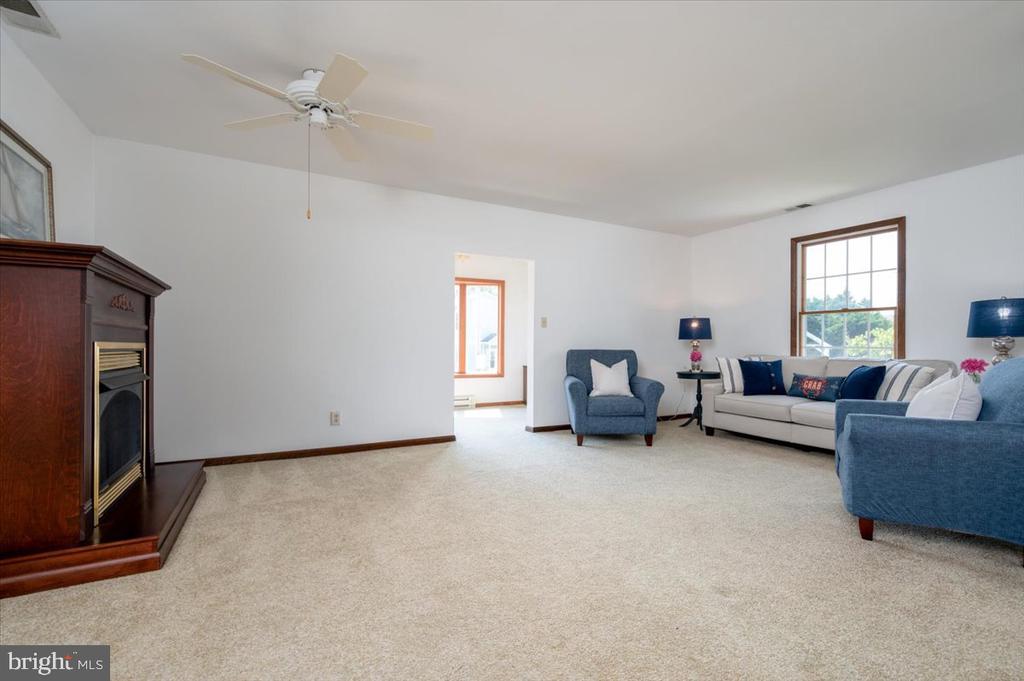 8236 BAYSIDE ROAD