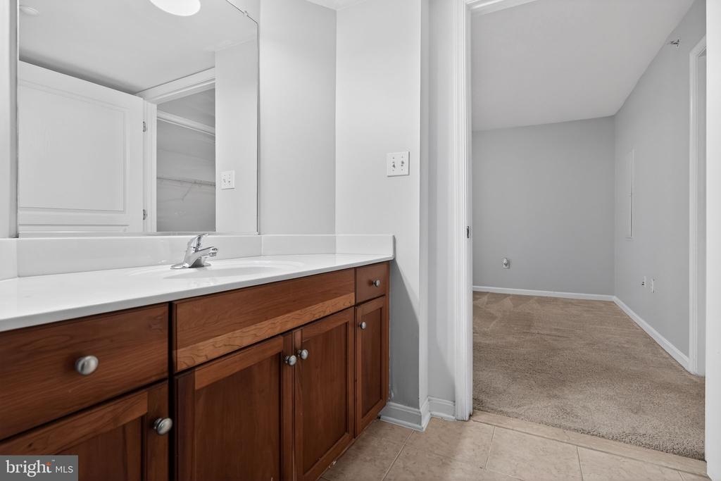 8501 BAYSIDE ROAD 702
