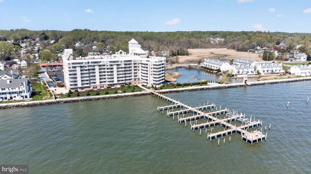8501 BAYSIDE ROAD 702