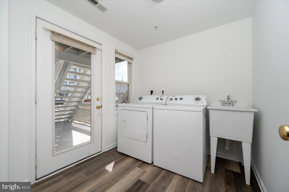 8047 WINDWARD KEY DRIVE