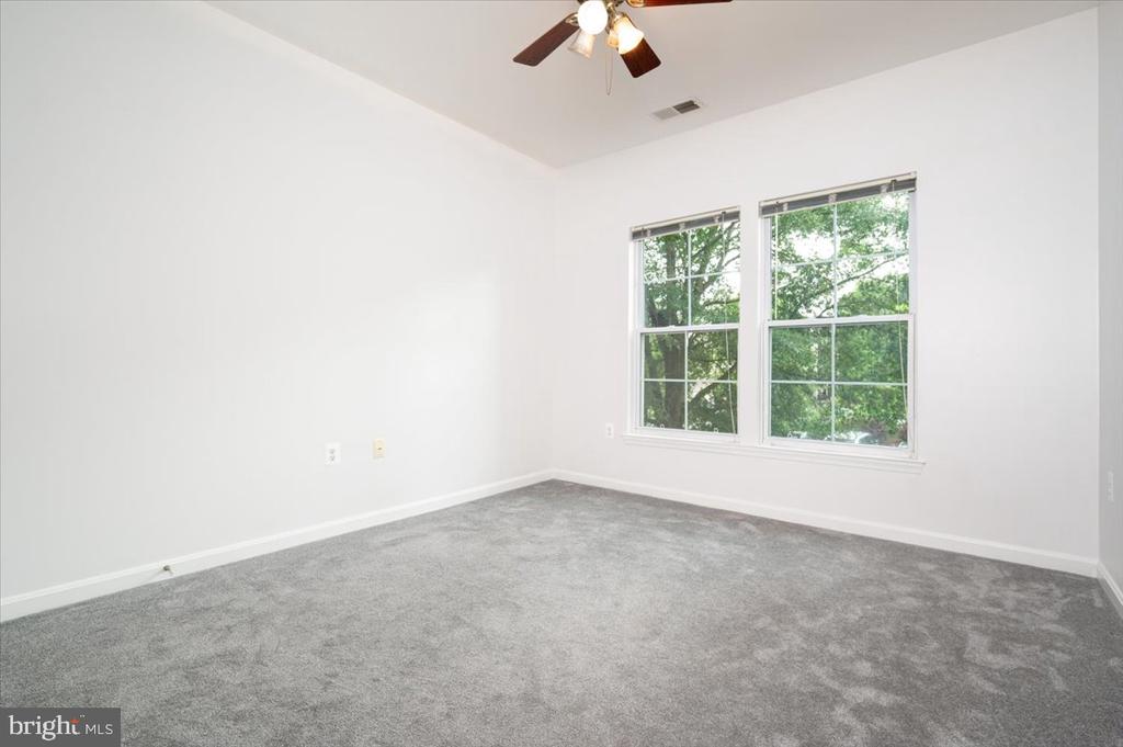 921 SPINNAKER WAY Unit: 921