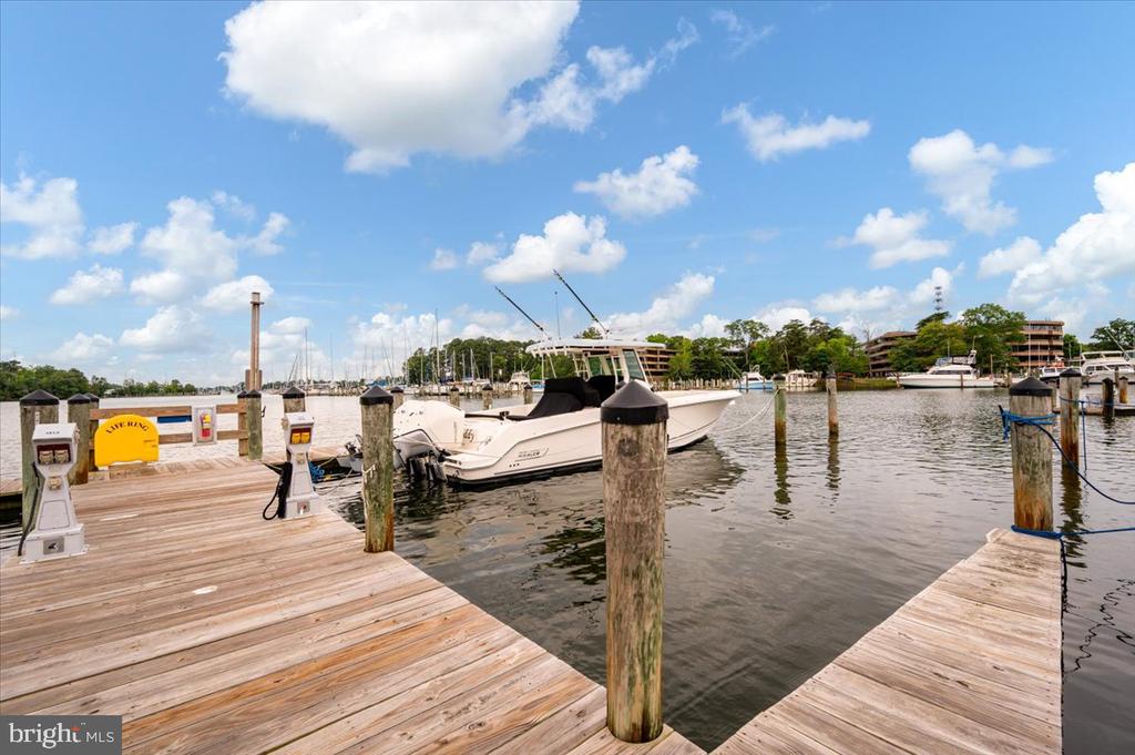 921 SPINNAKER WAY Unit: 921