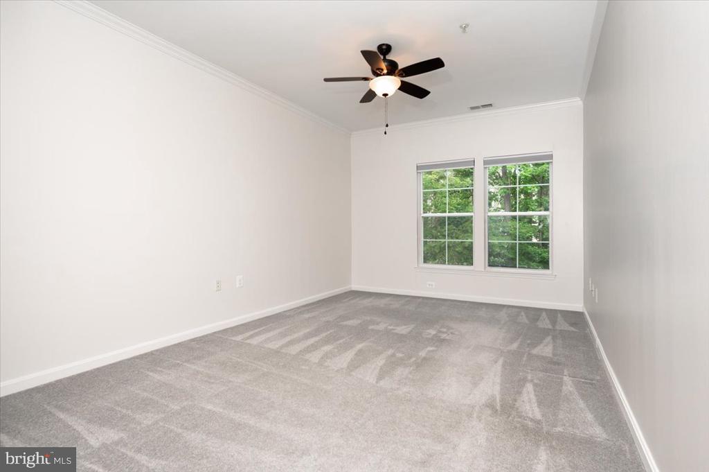 921 SPINNAKER WAY Unit: 921