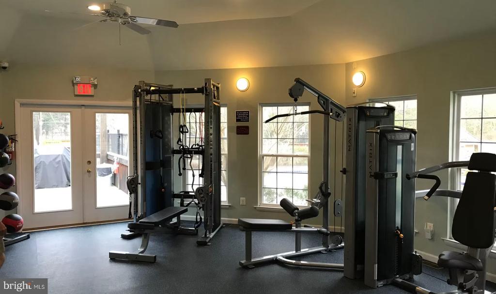 921 SPINNAKER WAY Unit: 921