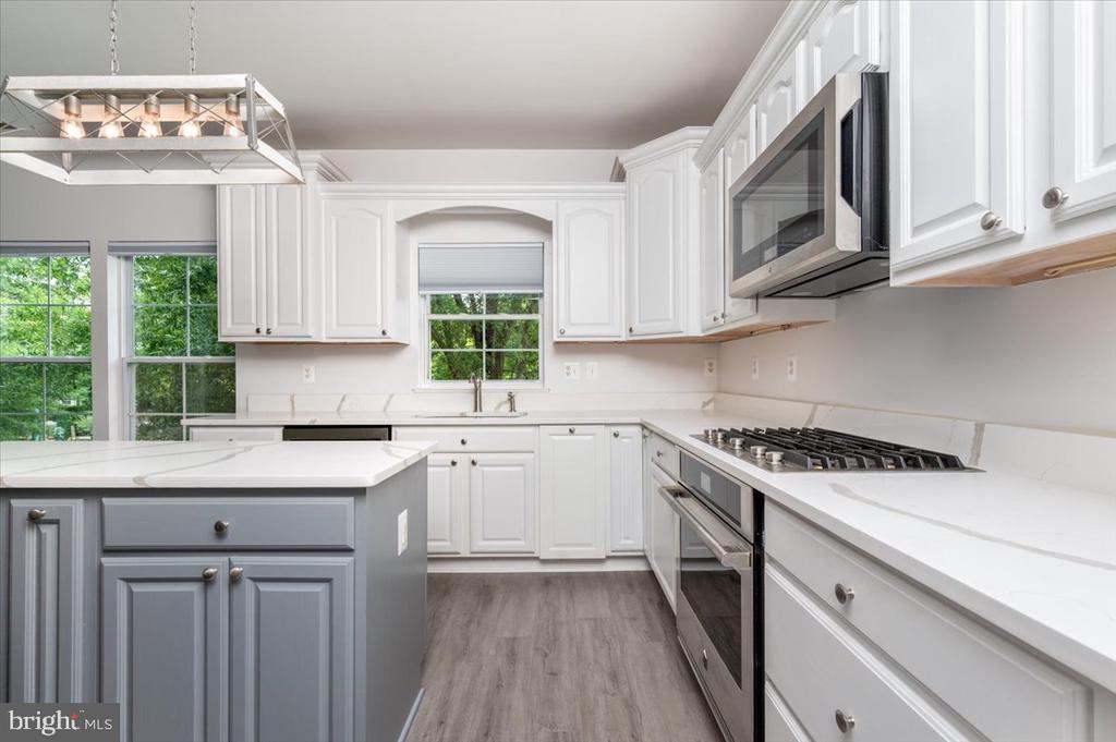 921 SPINNAKER WAY Unit: 921