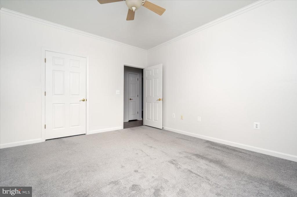 921 SPINNAKER WAY Unit: 921