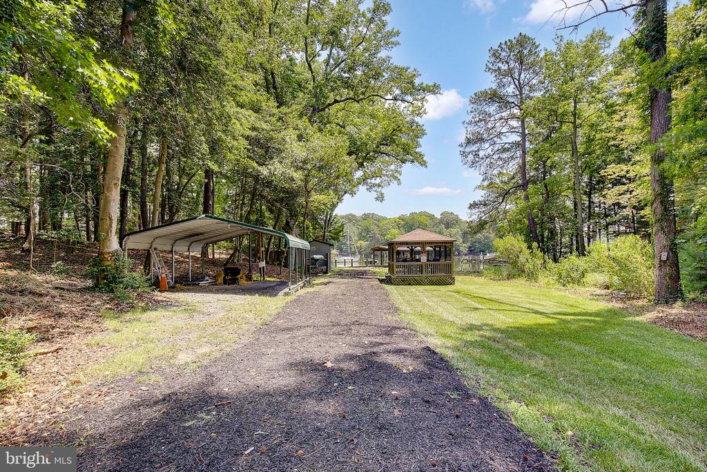 980 APPEL LANE