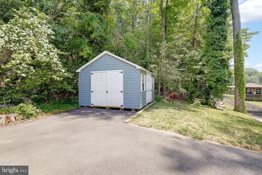 980 APPEL LANE