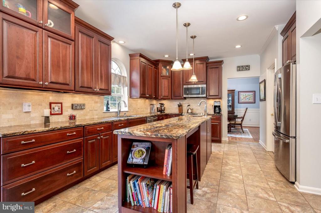 3625 REDHAVEN LANE