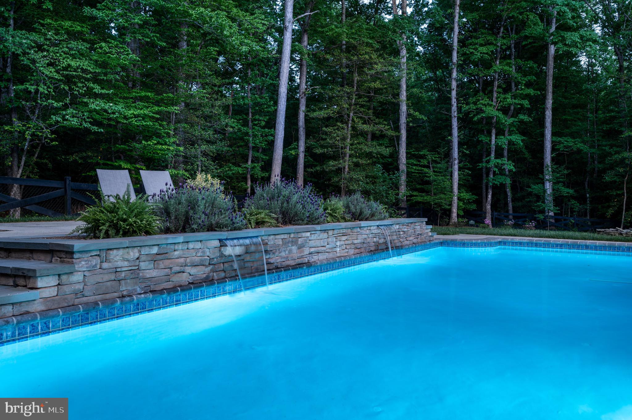 7575 Serenity Dr