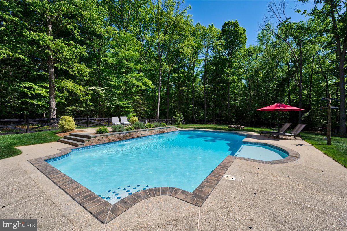 7575 Serenity Dr