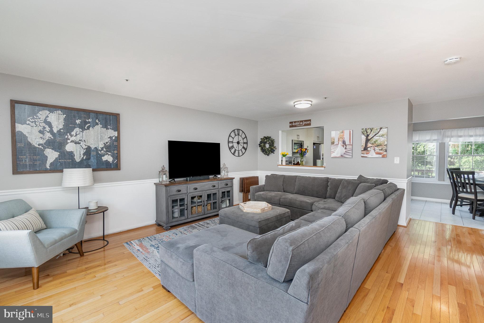 402 Oakton Way