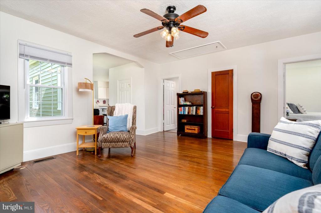 1305 ACCOKEEK ROAD