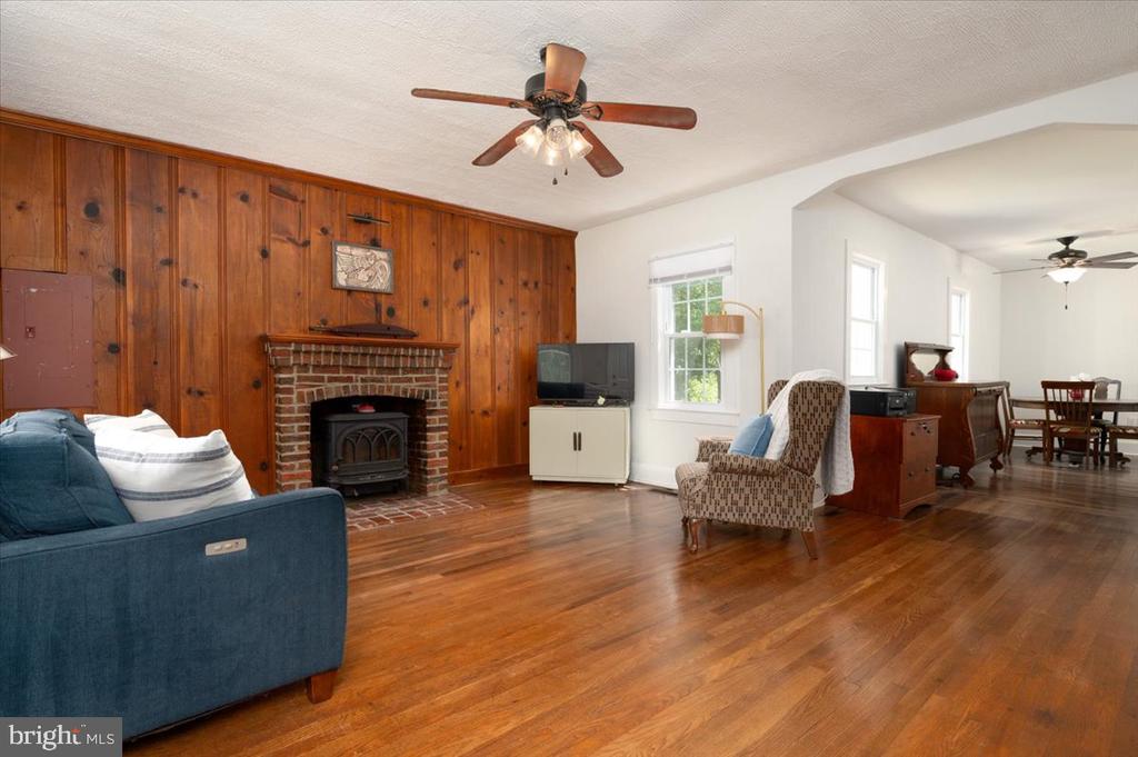 1305 ACCOKEEK ROAD