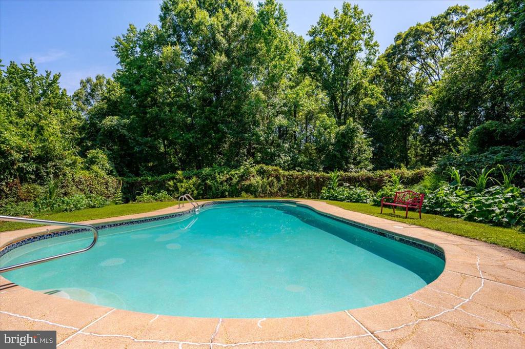 1305 ACCOKEEK ROAD