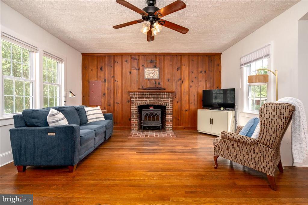 1305 ACCOKEEK ROAD
