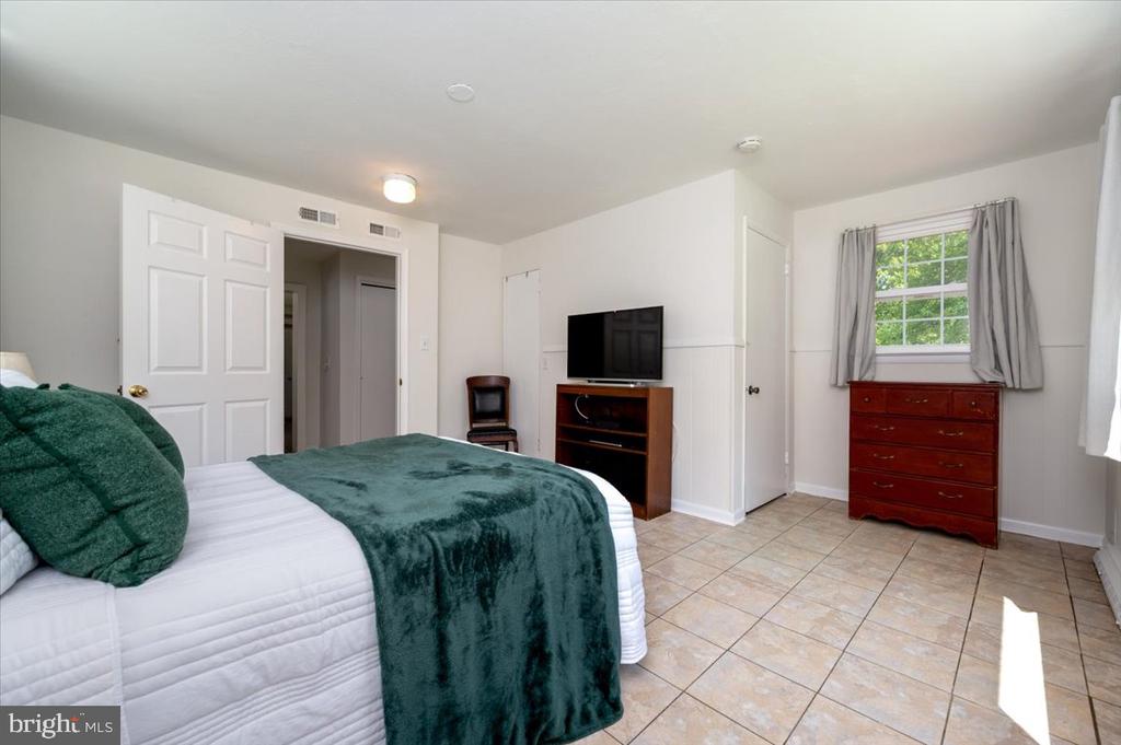 1305 ACCOKEEK ROAD