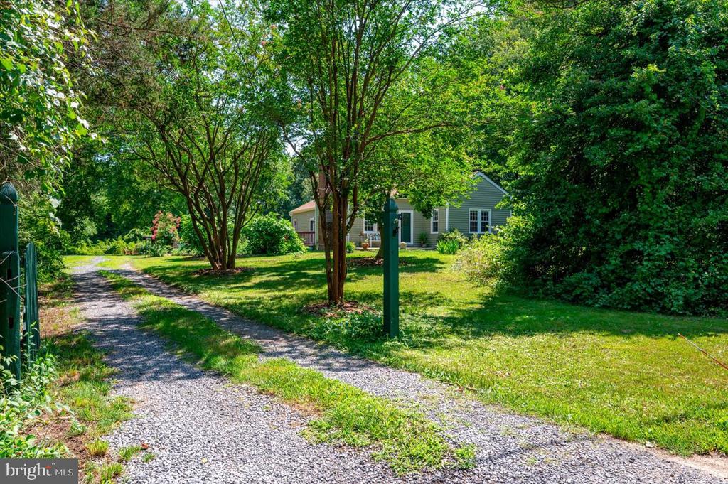 1305 ACCOKEEK ROAD