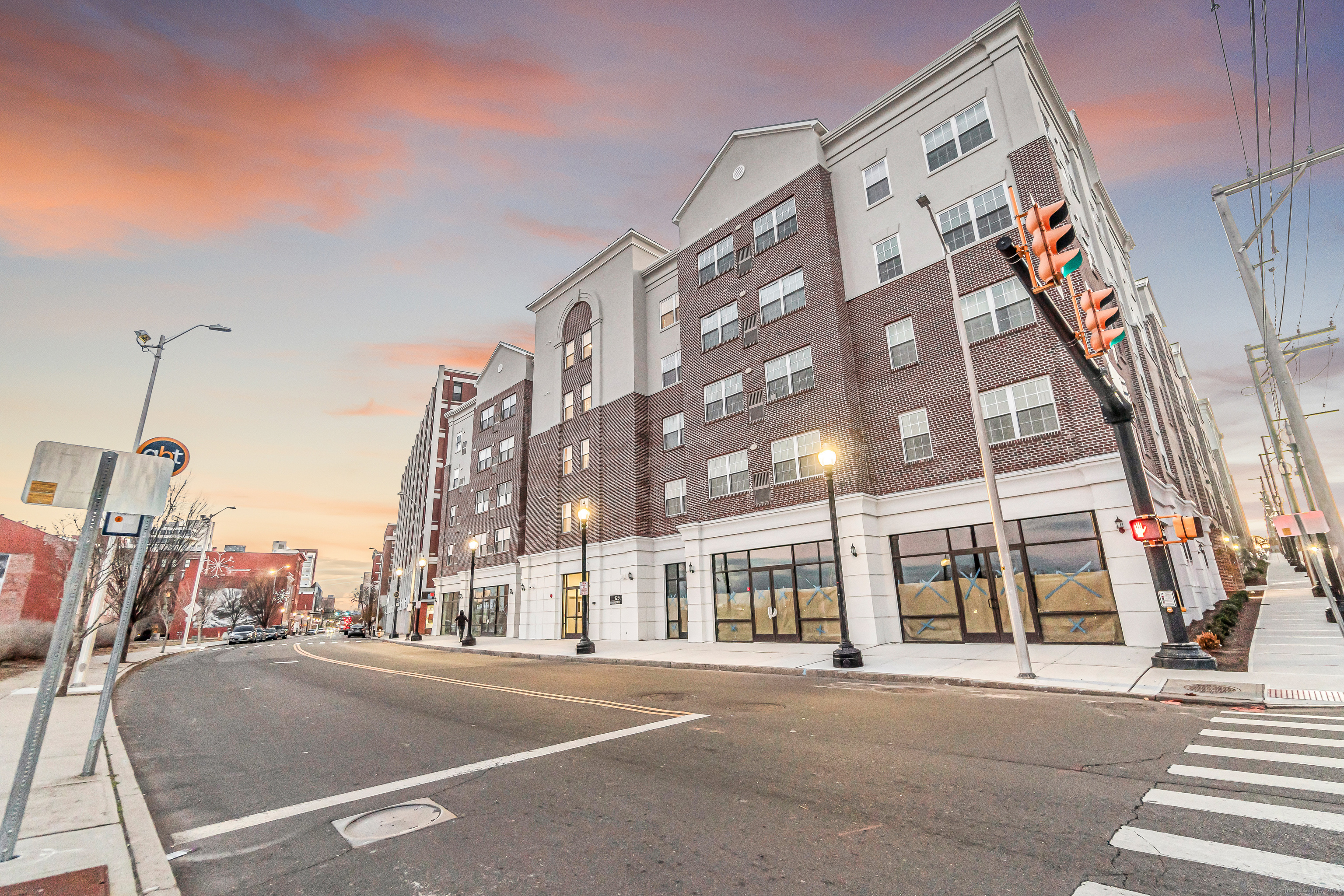 1269 Main Street 511