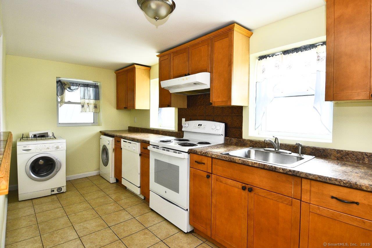 73 Wilson Street 2 Floor