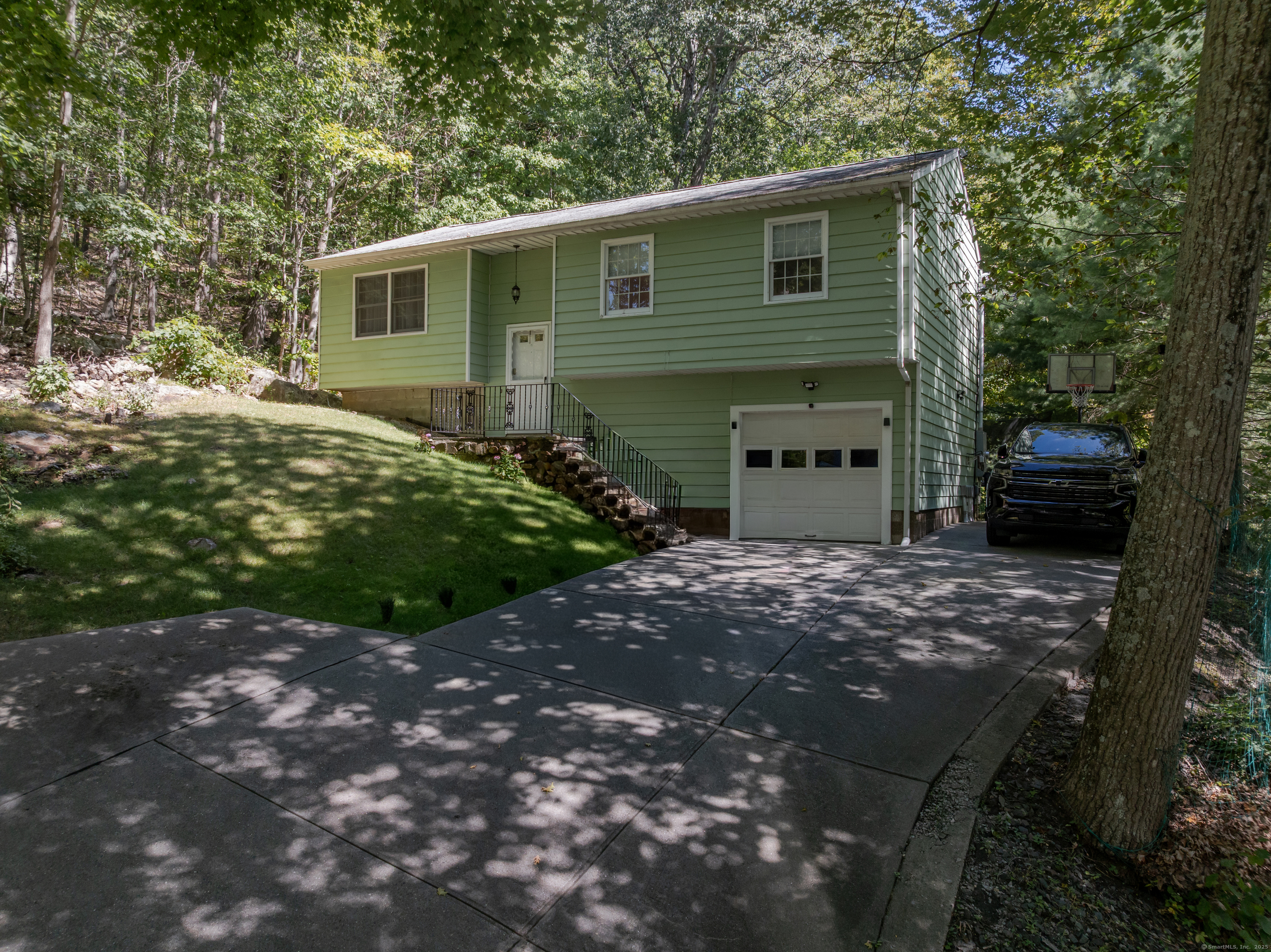 85 Padanaram Road