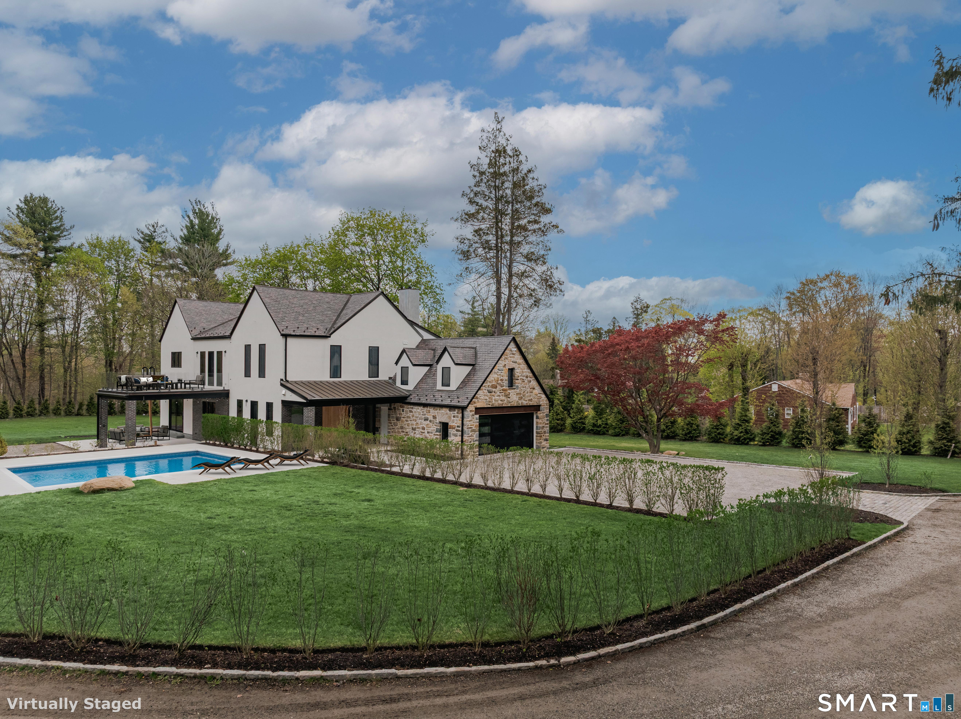 201 Ponus Avenue Extension