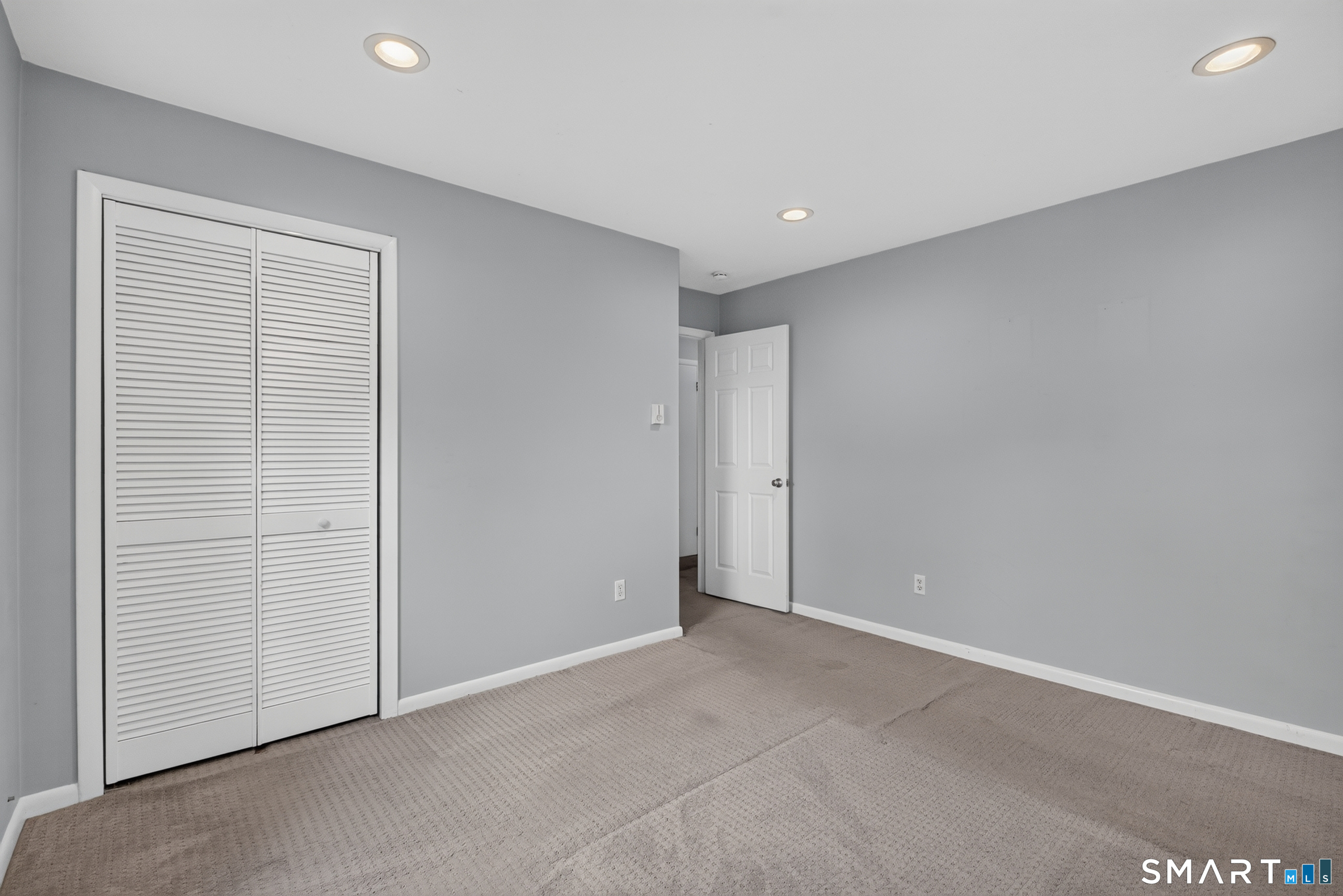 53 1/2 Elmwood Avenue