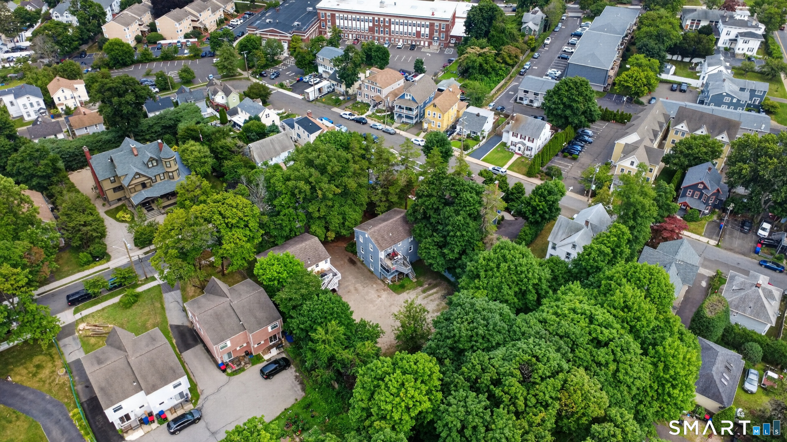 53 1/2 Elmwood Avenue
