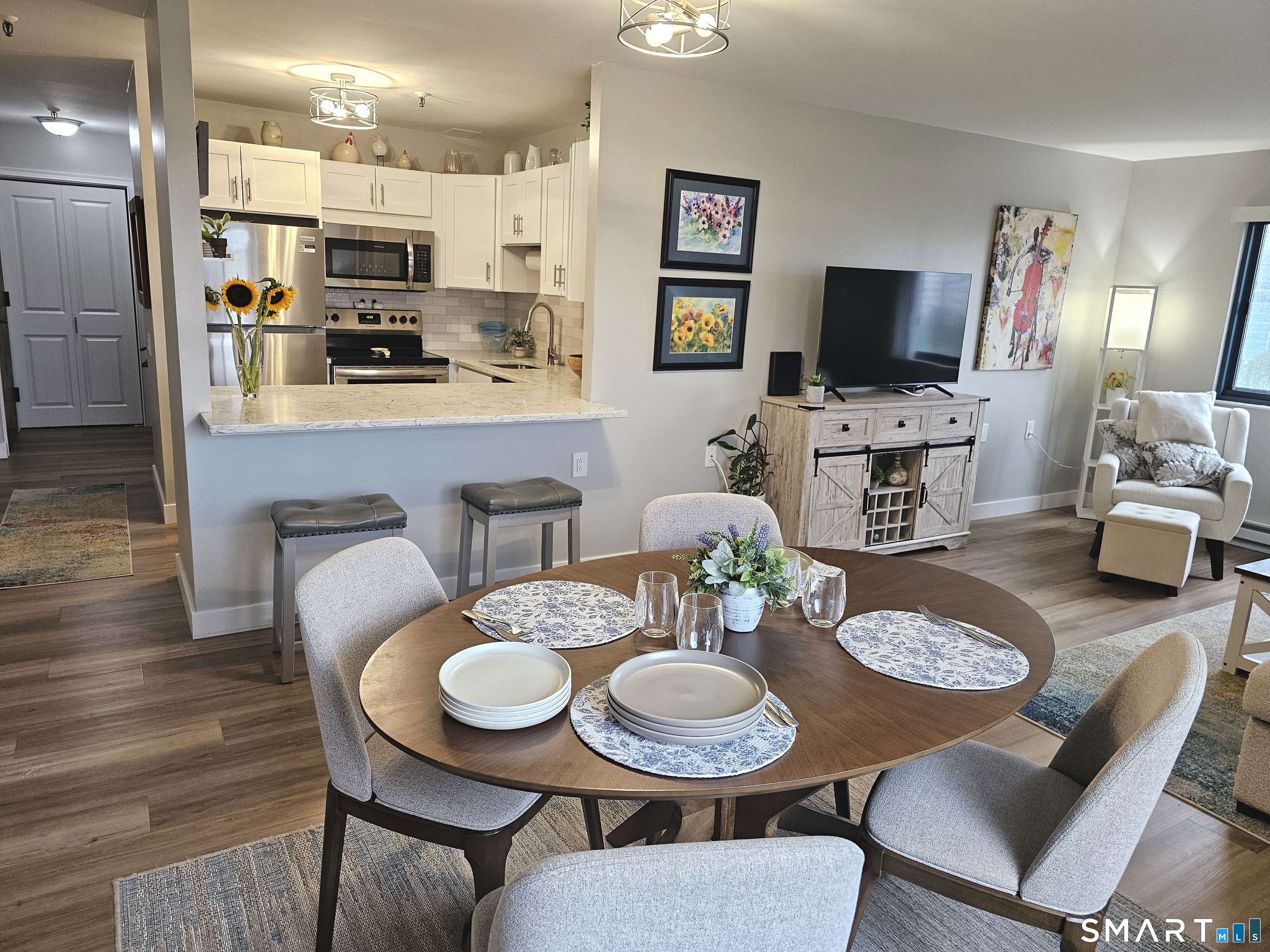 51 Schuyler Avenue Unit: 6D